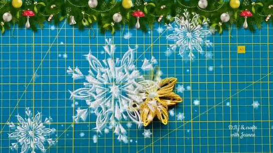 Новогодняя снежинка из глиттерного фоамирана своими руками_ Glitter Foam Snowflake For Christmas (6)