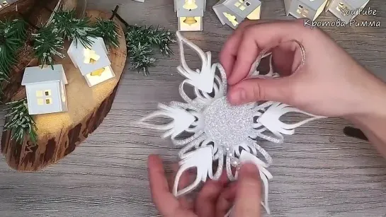 Снежинка из глитерного фоамирана _Snowflake from glitter foamiran _Floco de neve de glitter foamiran