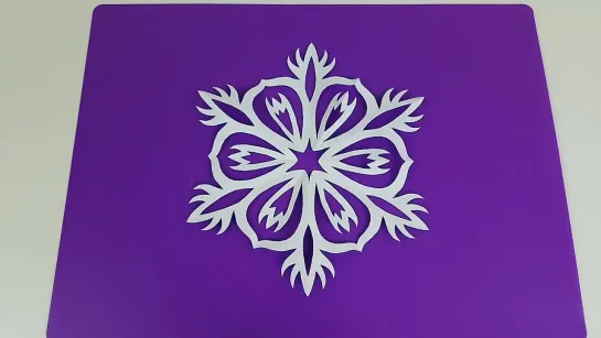 ❄️DIY Как вырезать снежинку из бумаги Снежинка из бумаги просто How to make a Paper Snowflake