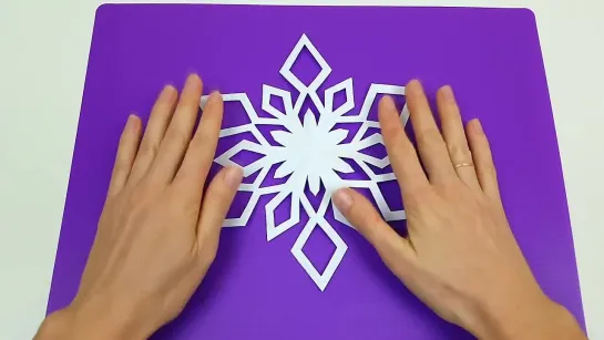 Как вырезать снежинку из бумаги Paper Snowflakes DIY Cómo hacer copos de nieve de papel