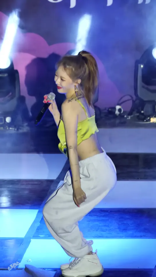 HyunA - Bubble Pop! (FANCAM by SPHiNX)