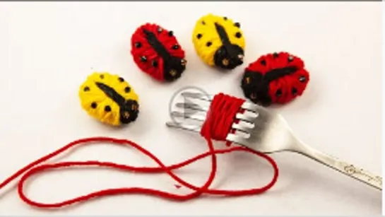 Amazing Ladybug Making Idea Using a Fork - Easy Wool Crafts - DIY Ladybug