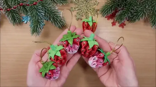 Ёлочные игрушки, ПРОСТО, новогодние клубнички из фоамирана своими руками 🎄 DIY christmas ornaments