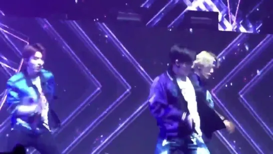 [VK][180720] MONSTA X fancam - Because of U @ THE 2nd WORLD TOUR 'THE CONNECT' in Chicago