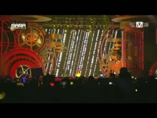 비(Rain) - 태양을 피하는 방법(How To Aviod The Sun) + It's Raining + Hip Song at 2013 MAMA