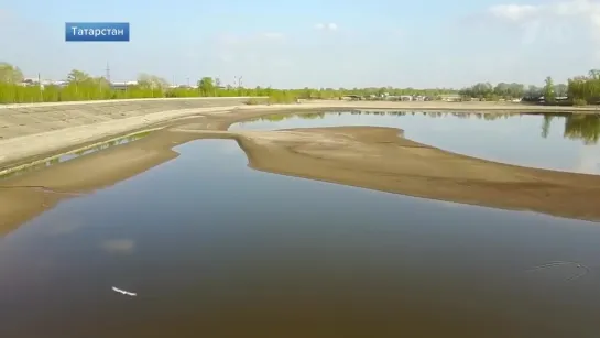 Уровень воды в Куйбышевском водохранилище достиг критической отметки.