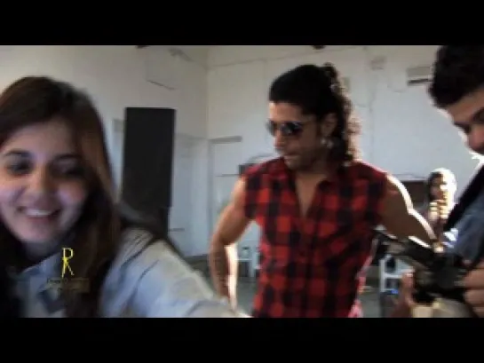 Making Of Farhan Akhtar Shooting For Dabboo Ratnani's 2013 Calendar