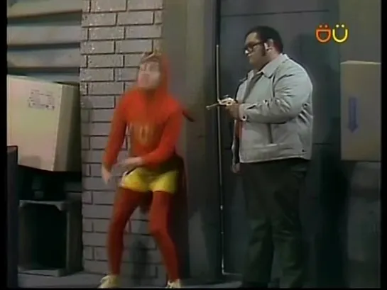 1974x01 No es lo mismo Los platillos voladores, que Los bollilos plateadores