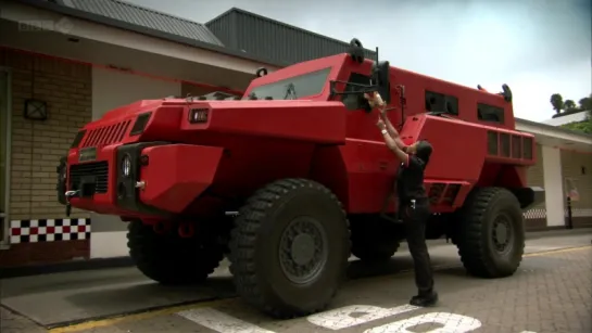 Top Gear 17 сезон, 1 серия - The Marauder (Ten Ton Military Vehicle) 2011