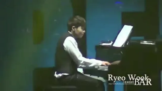 Super Junior - Ryeowook piano, Starry Mood, Lucky Fan, Fanmeeting in Nanjing 19.01.2013 (fancam)