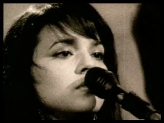 Norah Jones  "What Am I to You?"