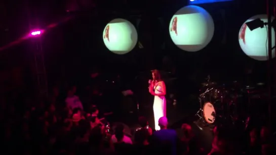 Lana Del Rey – Summertime Sadness (Live @ «The Troubadour»)