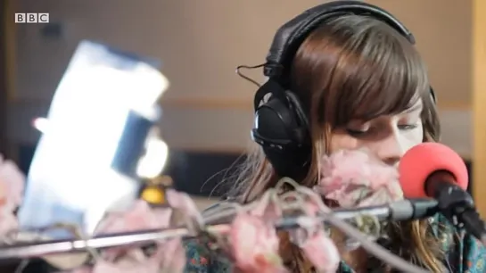 Gabrielle Aplin - Fix You (BBC Introducing Maida Vale session)