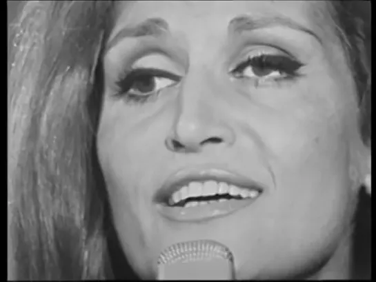 Dalida - Que sont devenues les fleurs _ _ Bonsoir mon amour (live 1969)