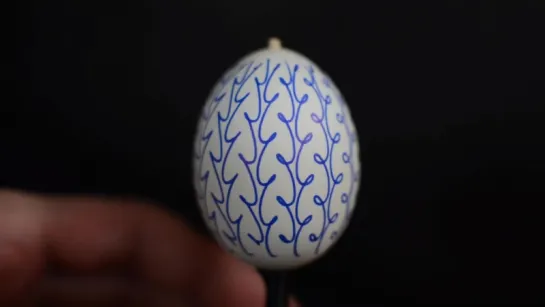 Eggstatic: Stroboscopic Patterns Animated on Easter Eggs