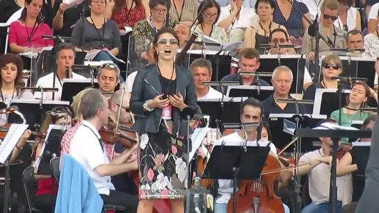 Olga Peretyatko rehearses "Salut à la France" - Le Concert de Paris 2014