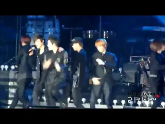 [PERF]12.11.2011Teen Top - no more perfume on you@  leeseunggi concert