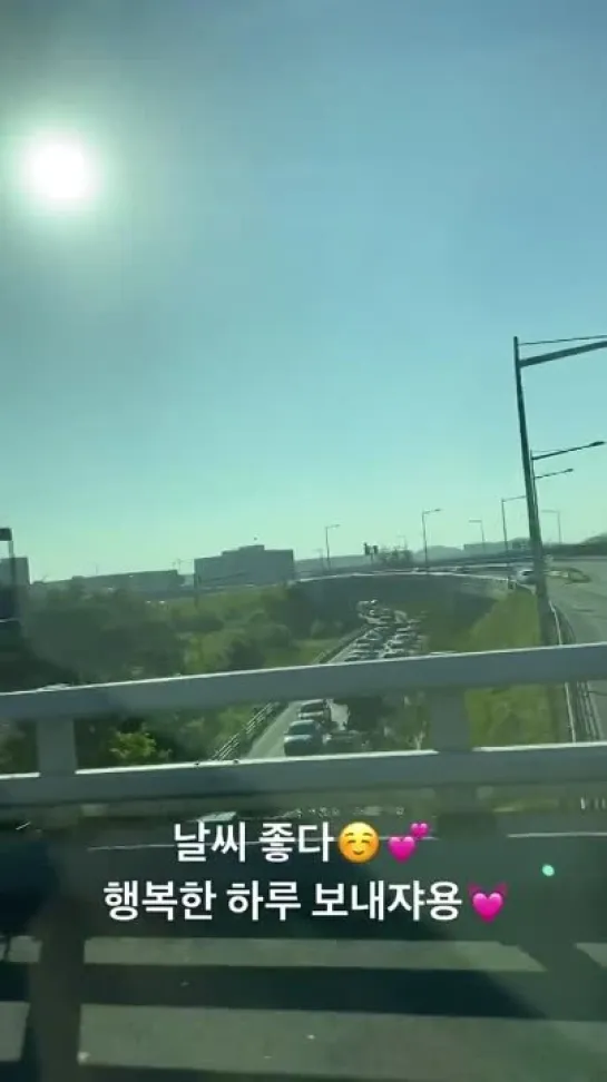 210604 (G)I-DLE's Miyeon @ Insta Story