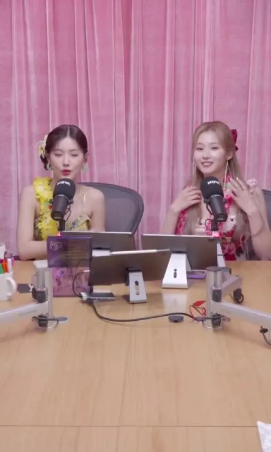 210615 (G)I-DLE's Miyeon Gossip Idle EP19 with Sana of Twice  @ Radio (Host)