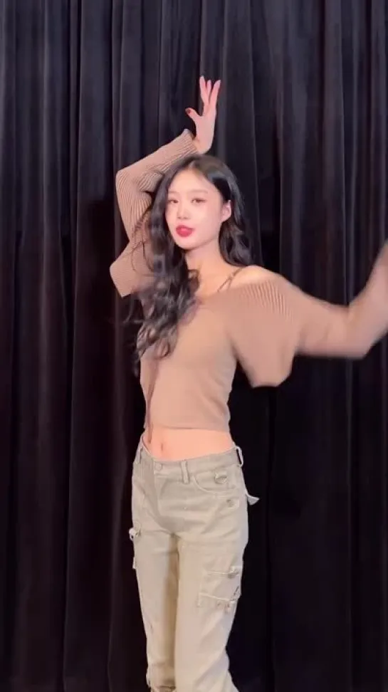 231115 Soojin - Agassy Challenge @ TikTok, Instagram