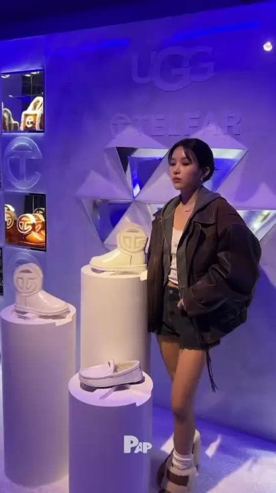 231122 Soyeon - UGG Korea Pop-up store