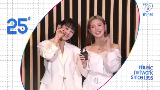 200311 (G)I-DLE's Miyeon and Minnie @ Message to Mnet 25th anniversary