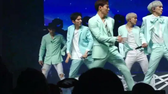 [VK][170712] MONSTA X Fancam - 'Honestly' @ 'THE 1ST WORLD TOUR' Beautiful in Chicago