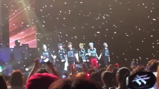 [VK][170708] MONSTA X Fancam ending @ 'THE 1ST WORLD TOUR' Beautiful in Hong Kong