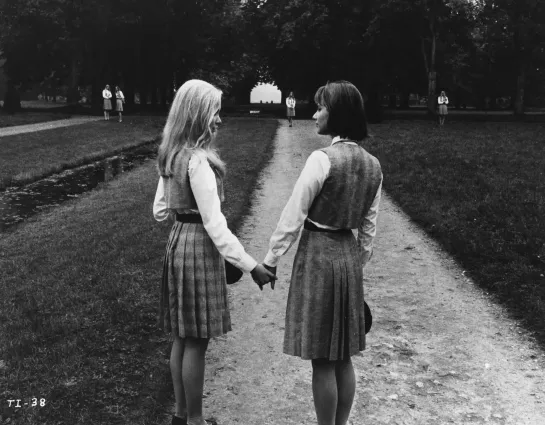 Therese and Isabelle (1968) - Radley Metzger