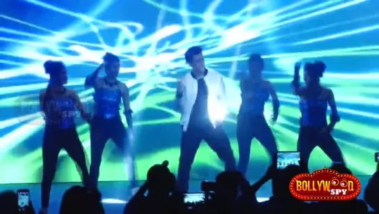 Hrithik Roshans KILLER Dance At DC Tex Furnishings App Launch