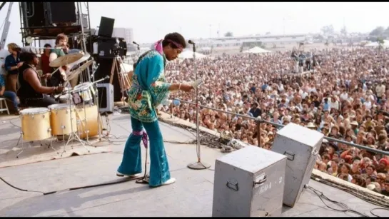 Jimi Hendrix ~ Newport '69, California, 22-06-1969