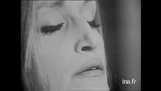 Dalida ♫ Avec le temps ♪ 26/12/1971 (Télé dimanche (1re chaine)