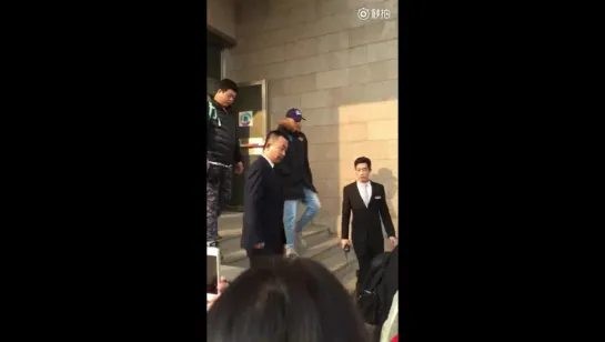 [FANCAM] 151213 After Lakers vs Rockets Broadcast @ Wu Yi Fan