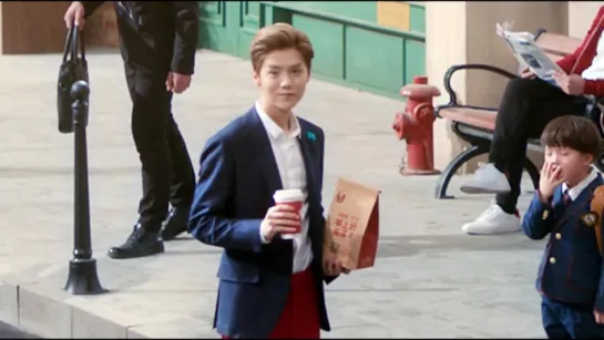 [CF] 170320 KFC New Cheese Chicken Panini @ Lu Han