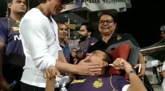 A special moment after a special victory! - - KKRvMI VIVOIPL IPL KKRHaiTaiyaar SRK @iamsrk