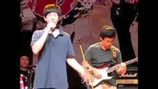 EXO-K Baekhyun singing in his school band (pre-debut).mp4.mp4