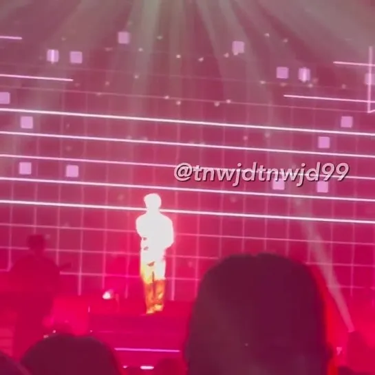 [FC] 230822 Onew - Beauty @ Japan 1st Concert Tour 2022 "Life goes on" (Osaka)