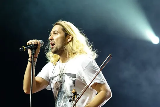 Living on a prayer - David Garrett and his band , in São Paulo_Brasil. Julho _20