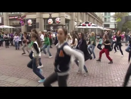 SHINee в Москве - Ring Ding Dong (Flash Mob №2)