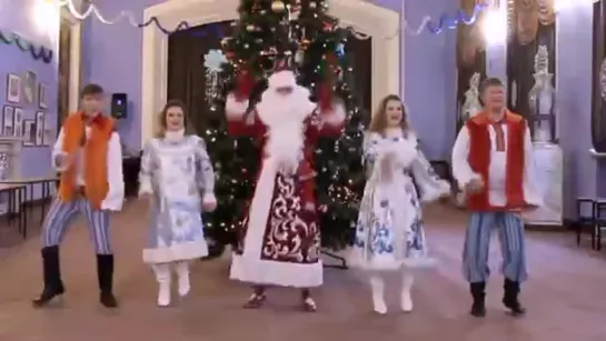 Новогодний Gangnam Style (Это Дед Мороз!)