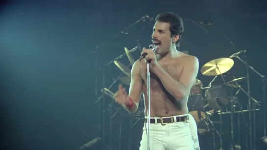 Queen - Dragon Attack (Live in Montreal 1981)