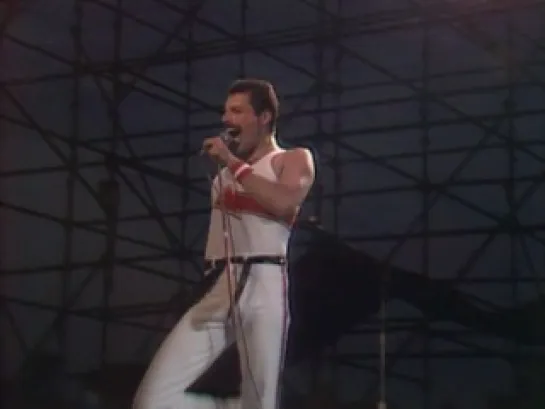 QUEEN " Staying Power " ( Live from Milton Keynes ' 82 )