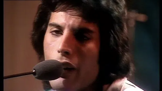 Queen-Good Old Fashioned Lover Boy TOTP 1977