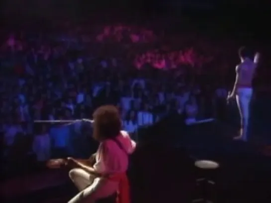 Queen - We are the Champions_Final Live in Japan (05-11-1985, Yoyogi National  Gymnasium, Tokyo)