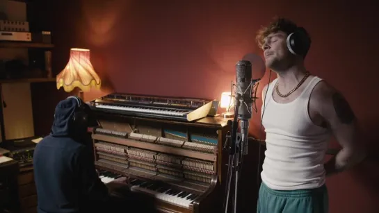 Tom GRENNAN – Little Bit of Love (Acoustic)