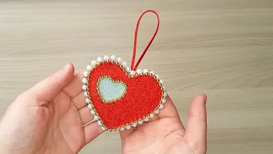 💕Easy craft idea - HEART for St. Valentines Day decoration. Glitter foam sheet crafts and gifts.