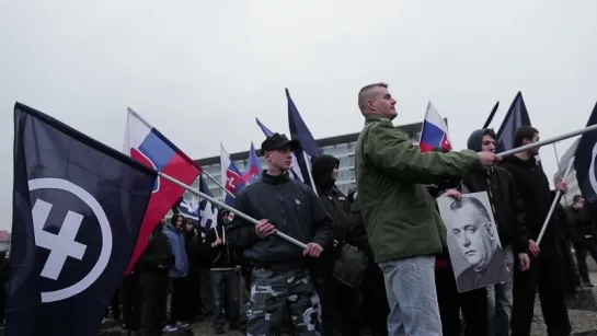 Annett Muller (Wenn Der Wind Sich Dreht) - NPD  NS-Skinheads vs. Antifa (Bratislava) - Moy Clip (19.05.2016)