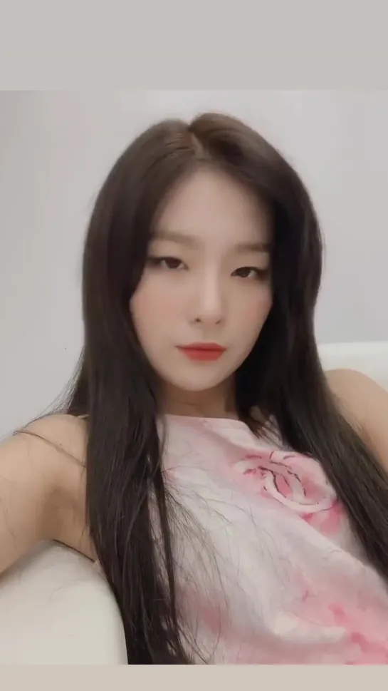 190929 Seulgi (Red Velvet) @ hi_sseulgi Instagram