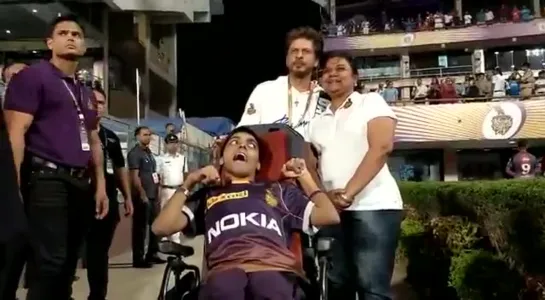 SRK with Harshul #KKRvKXIP #VIVOIPL #KKRHaiTaiyaar