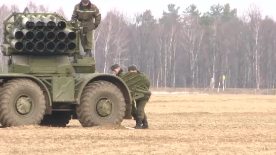 “Ураган“ накрыл Полесье (Hurricane in Polesye Multiple Rocket Launcher “Uragan“ Firing) (1)